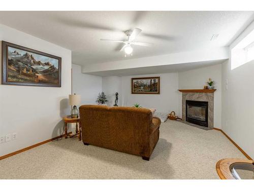 9-50 Fairmont Boulevard South, Lethbridge, AB - Indoor With Fireplace