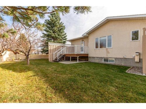 9-50 Fairmont Boulevard South, Lethbridge, AB - Outdoor With Exterior