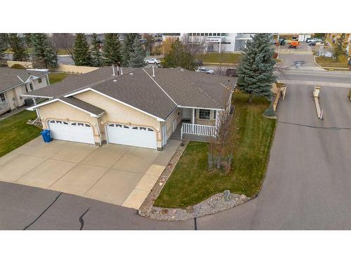 9-50 Fairmont Boulevard South, Lethbridge, AB - Outdoor