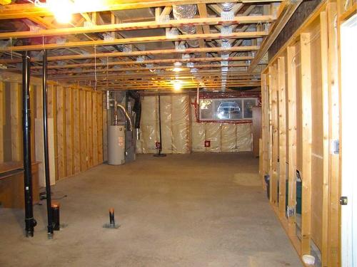 5111 54 Street, Taber, AB - Indoor Photo Showing Basement