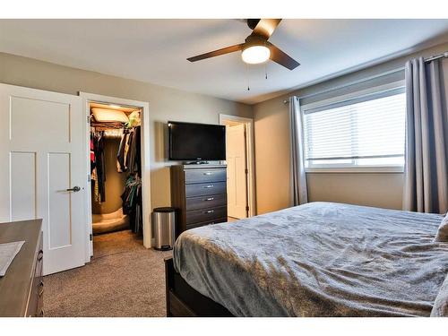 115 Moonlight Boulevard West, Lethbridge, AB - Indoor Photo Showing Bedroom