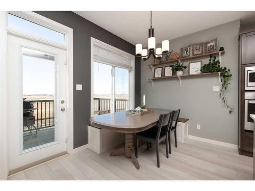 44 Alma Isobell Hodder Crescent North, Lethbridge, AB - Indoor Photo Showing Dining Room