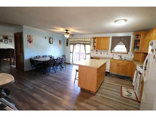 6008 53 St, Taber, AB - Indoor