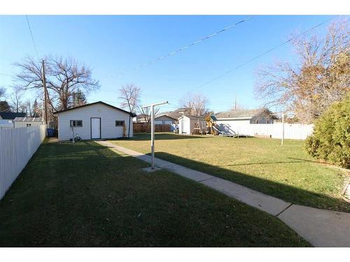 6008 53 St, Taber, AB - Outdoor