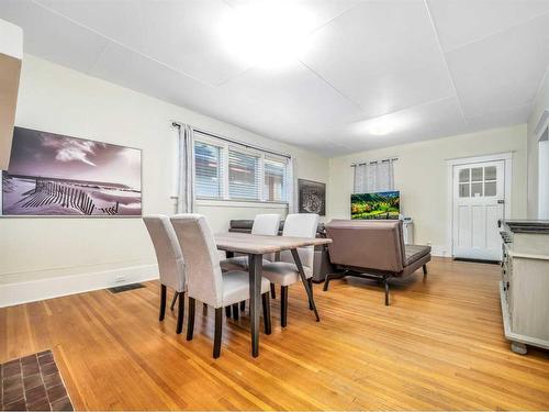 1506 6 Avenue South, Lethbridge, AB - Indoor Photo Showing Dining Room