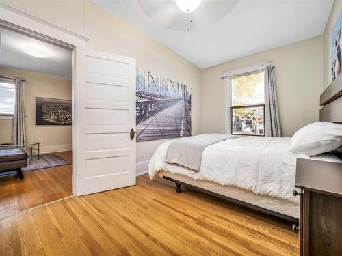 1506 6 Avenue South, Lethbridge, AB - Indoor Photo Showing Bedroom