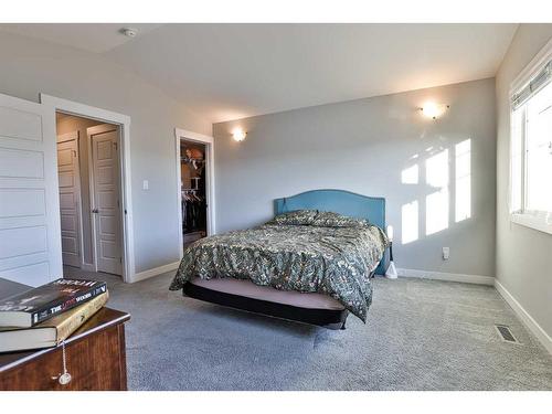 736 Coalbrook Close West, Lethbridge, AB - Indoor Photo Showing Bedroom