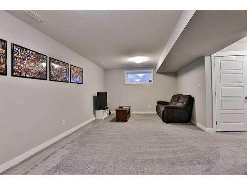 736 Coalbrook Close West, Lethbridge, AB - Indoor