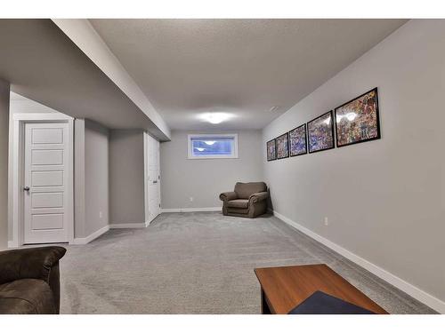 736 Coalbrook Close West, Lethbridge, AB - Indoor