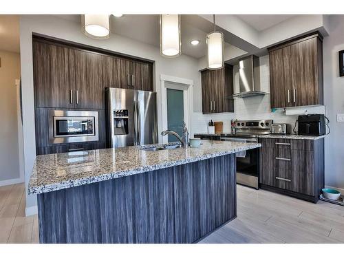 736 Coalbrook Close West, Lethbridge, AB - Indoor Photo Showing Kitchen With Double Sink With Upgraded Kitchen