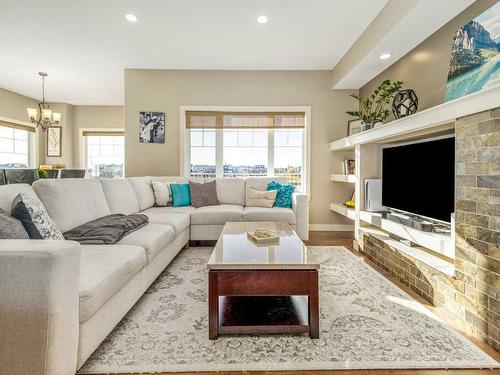 92 Firelight Way West, Lethbridge, AB - Indoor Photo Showing Living Room