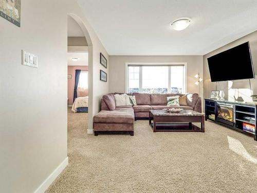 92 Firelight Way West, Lethbridge, AB - Indoor Photo Showing Living Room