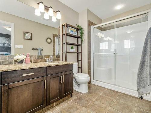 92 Firelight Way West, Lethbridge, AB - Indoor Photo Showing Bathroom