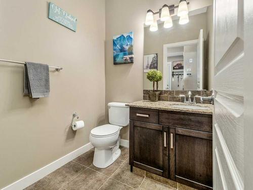 92 Firelight Way West, Lethbridge, AB - Indoor Photo Showing Bathroom