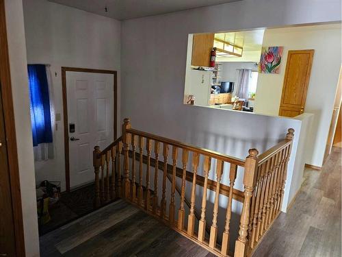 609 6A Avenue North, Vauxhall, AB - Indoor Photo Showing Other Room