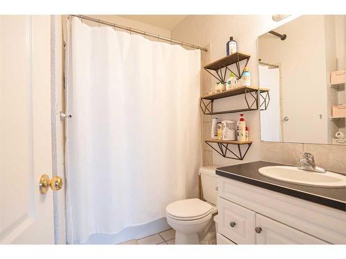 201-414 6 Street South, Lethbridge, AB - Indoor Photo Showing Bathroom