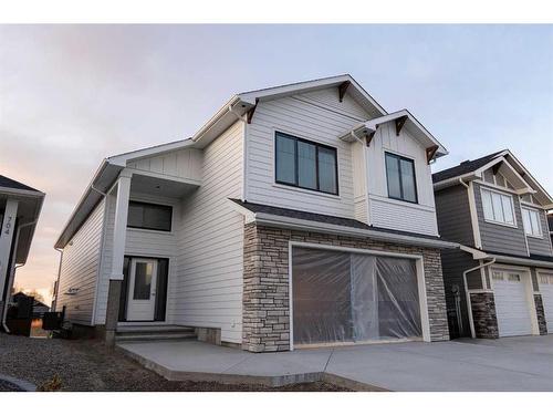 700 Sixmile Crescent South, Lethbridge, AB - Outdoor With Facade