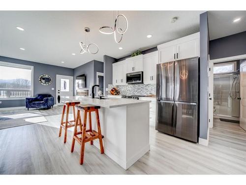 22510 31 Avenue, Bellevue, AB - Indoor Photo Showing Kitchen With Upgraded Kitchen