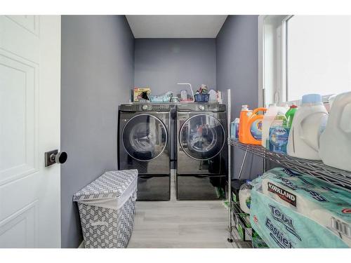 22510 31 Avenue, Bellevue, AB - Indoor Photo Showing Laundry Room