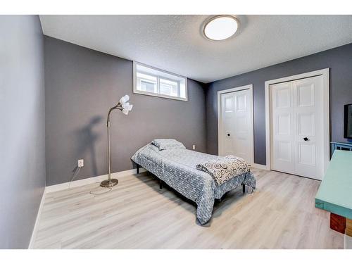 22510 31 Avenue, Bellevue, AB - Indoor Photo Showing Bedroom