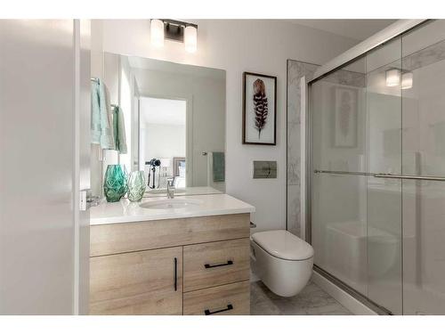 79 Blackwolf Pass North, Lethbridge, AB - Indoor Photo Showing Bathroom