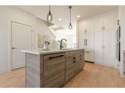 79 Blackwolf Pass North, Lethbridge, AB - Indoor Photo Showing Kitchen