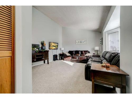 30 Purdue Court West, Lethbridge, AB - Indoor