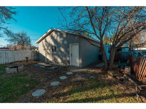 1267 9 Avenue North, Lethbridge, AB - Outdoor