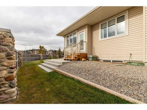 4-10 Riverford Close West, Lethbridge, AB - Outdoor