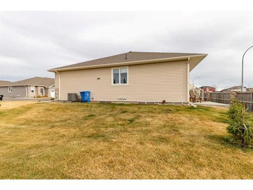 4-10 Riverford Close West, Lethbridge, AB - Outdoor With Exterior