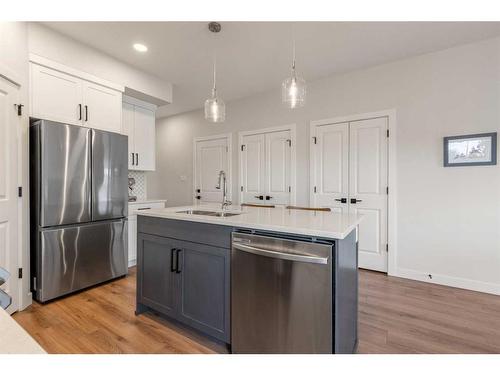 4-10 Riverford Close West, Lethbridge, AB - Indoor Photo Showing Kitchen