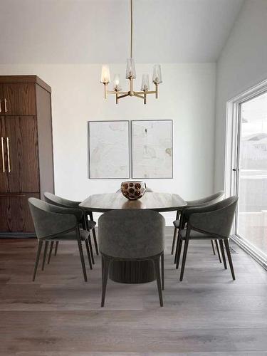 10 Goldenrod Place West, Lethbridge, AB - Indoor Photo Showing Dining Room