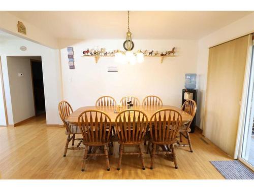 4813 50 Avenue, Taber, AB - Indoor Photo Showing Dining Room