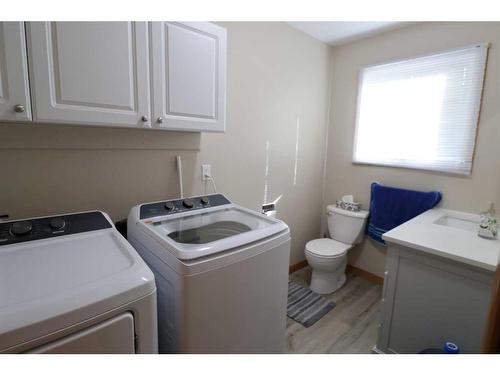 4813 50 Avenue, Taber, AB - Indoor Photo Showing Laundry Room