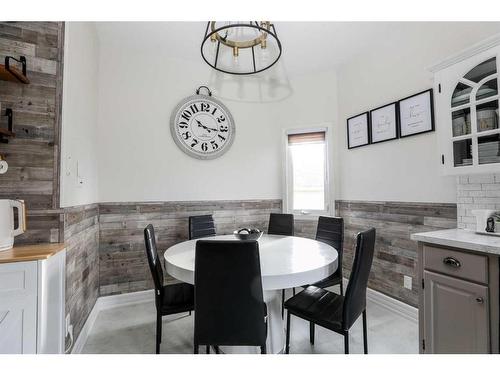 4808 51 Avenue, Taber, AB - Indoor Photo Showing Dining Room