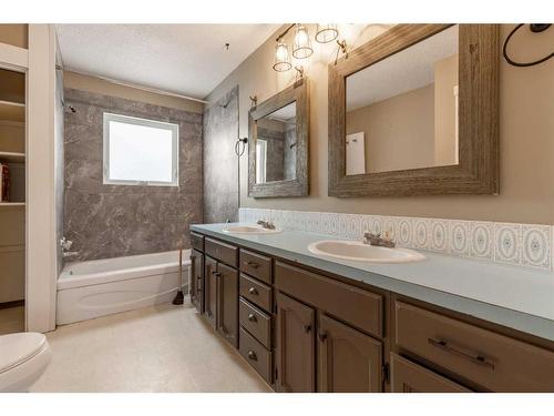 120 16 Street, Fort Macleod, AB - Indoor Photo Showing Bathroom