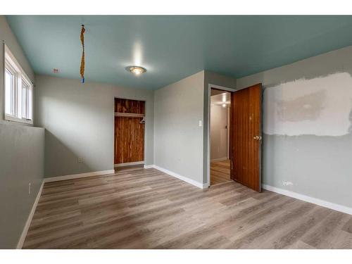 120 16 Street, Fort Macleod, AB - Indoor Photo Showing Other Room