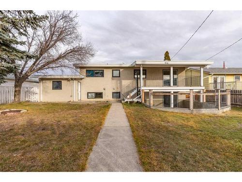 120 16 Street, Fort Macleod, AB - Outdoor With Deck Patio Veranda