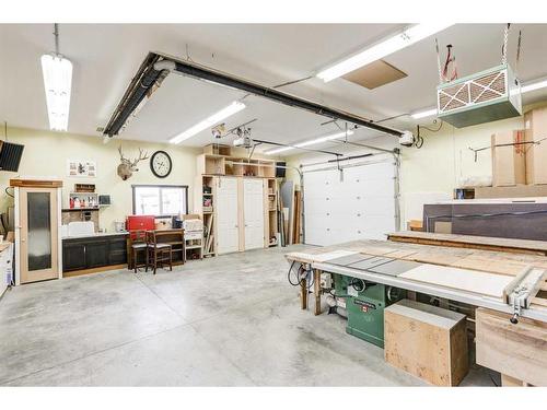 1208 41 Avenue North, Lethbridge, AB - Indoor Photo Showing Garage