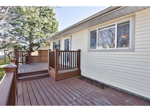 29-100 Fairmont Boulevard South, Lethbridge, AB - Outdoor With Deck Patio Veranda With Exterior