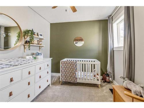 470 22 Street, Fort Macleod, AB - Indoor Photo Showing Bedroom