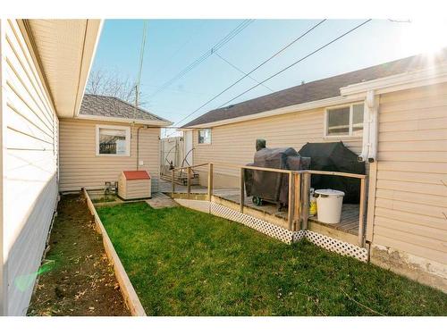 470 22 Street, Fort Macleod, AB - Outdoor With Exterior