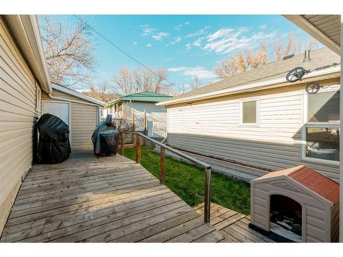 470 22 Street, Fort Macleod, AB - Outdoor With Deck Patio Veranda With Exterior