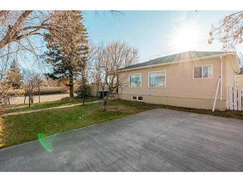 470 22 Street, Fort Macleod, AB - Outdoor