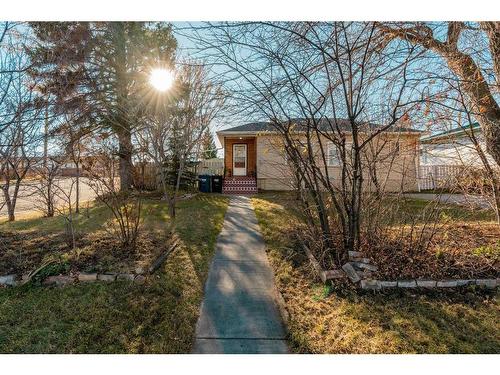 470 22 Street, Fort Macleod, AB - Outdoor