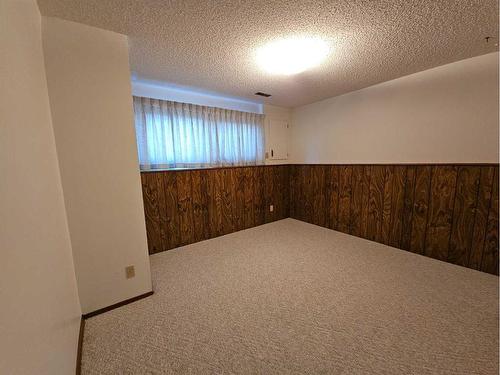 3725 Oak Drive South, Lethbridge, AB - Indoor Photo Showing Other Room