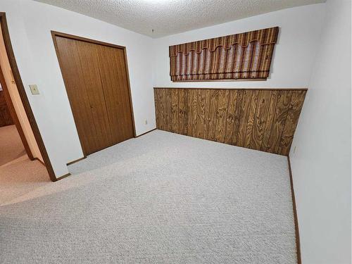 3725 Oak Drive South, Lethbridge, AB - Indoor Photo Showing Other Room