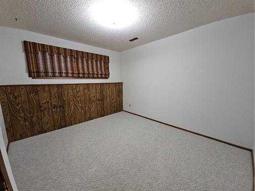 3725 Oak Drive South, Lethbridge, AB - Indoor Photo Showing Other Room