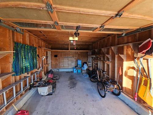 3725 Oak Drive South, Lethbridge, AB - Indoor Photo Showing Garage