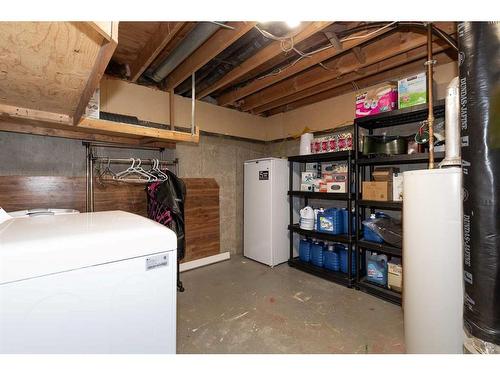 1136 St. David North, Lethbridge, AB - Indoor Photo Showing Basement